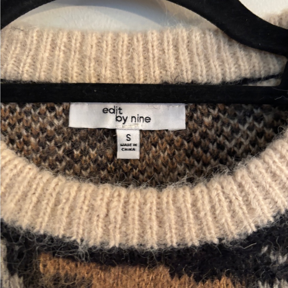 Leopard Print Crew Neck Sweater - Picture 2 of 2